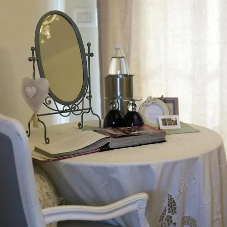 Alojamento de Acomodação e Pequeno-almoço La Dimora Di Artemide *